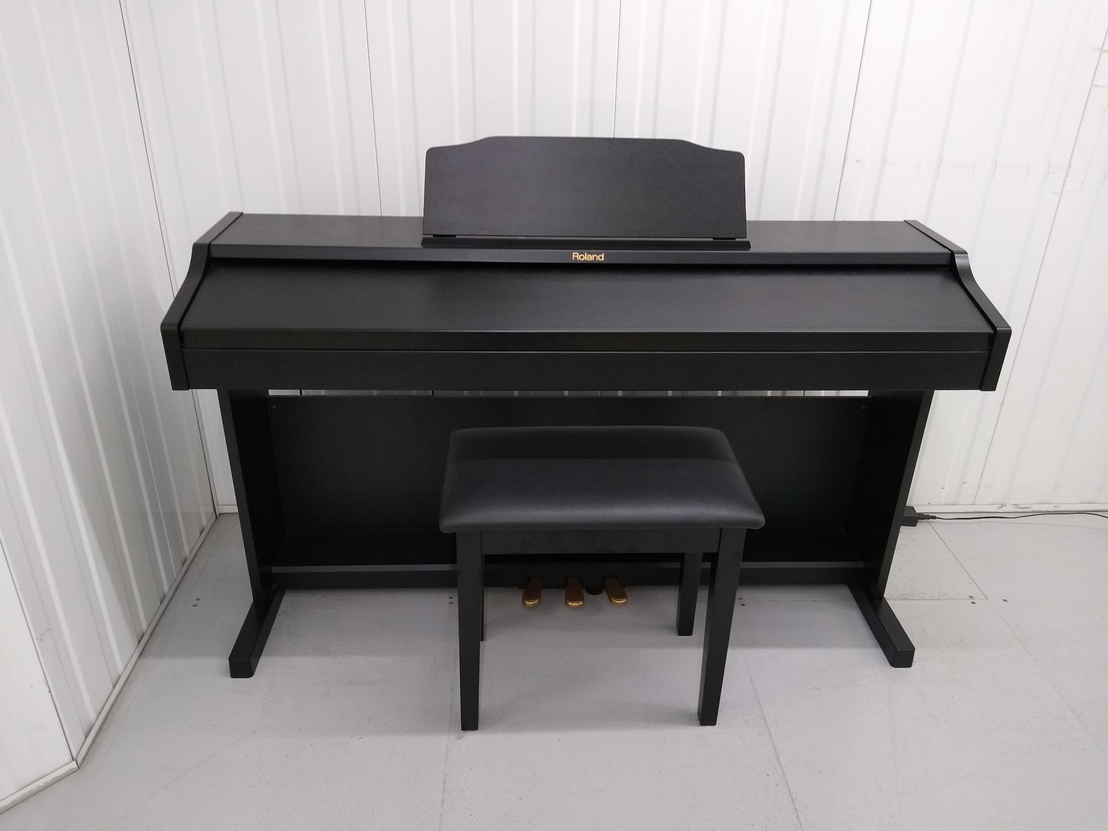 Roland RP401r Digital Piano and stool Full Size 88 keys stock # 22222 –  Sulinda Music