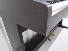 Load image into Gallery viewer, Yamaha Clavinova CLP-910 Digital Piano in rosewood, weighted keys stock nr 22230