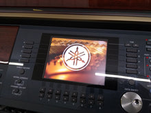 Load image into Gallery viewer, Yamaha Clavinova CVP-505PM digital piano arranger polished mahogany stock number 22237