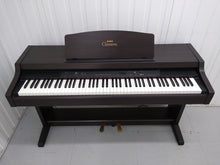 Load image into Gallery viewer, Yamaha Clavinova CLP-820 Digital Piano in rosewood weighted keys stock nr 22256