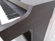 Load image into Gallery viewer, Yamaha Clavinova CLP-820 Digital Piano in rosewood weighted keys stock nr 22256