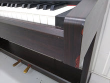 Load image into Gallery viewer, Yamaha Clavinova CLP-820 Digital Piano in rosewood weighted keys stock nr 22256