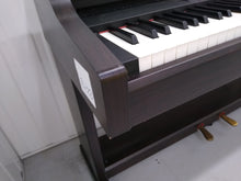 Load image into Gallery viewer, Yamaha Clavinova CLP-820 Digital Piano in rosewood weighted keys stock nr 22256
