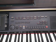Load image into Gallery viewer, Yamaha Clavinova CVP-305 Digital Piano / arranger in rosewood stock nr 22262