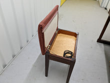 Load image into Gallery viewer, Yamaha Clavinova CLP-150 Digital Piano with stool in mahogany stock nr 22315