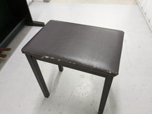 Load image into Gallery viewer, Yamaha arius YDP-101 Digital Piano and stool 88 keys 3 pedals stock nr 22382