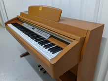 Load image into Gallery viewer, Yamaha Clavinova CLP-240 Digital Piano + stool cherry / light oak, stock nr 22375