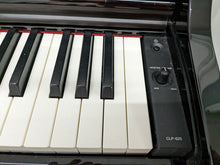 Load image into Gallery viewer, Yamaha Clavinova CLP-625PE digital piano gloss black polished ebony stock #22410