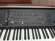 Load image into Gallery viewer, YAMAHA CLAVINOVA CVP-307 DIGITAL PIANO + STOOL IN MAHOGANY stock 22428