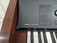 Load image into Gallery viewer, YAMAHA CLAVINOVA CVP-307 DIGITAL PIANO + STOOL IN MAHOGANY stock 22428