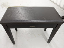 Load image into Gallery viewer, Yamaha Clavinova CLP-920 Digital Piano in rosewood, weighted keys stock nr 22434