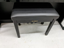 Load image into Gallery viewer, Yamaha Clavinova CLP-545PE in Polished Ebony glossy black. stock nr 22425