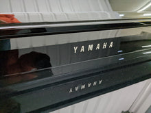 Load image into Gallery viewer, Yamaha Clavinova CLP-545PE in Polished Ebony glossy black. stock nr 22425