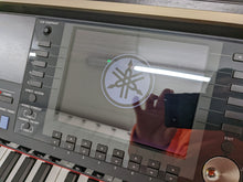 Load image into Gallery viewer, Yamaha Clavinova CVP-407 digital piano and stool in rosewood stock nr 22453