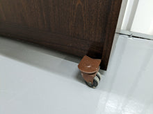 Load image into Gallery viewer, Yamaha E110N Upright Acoustic piano (1999) in dark rosewood stock #22483