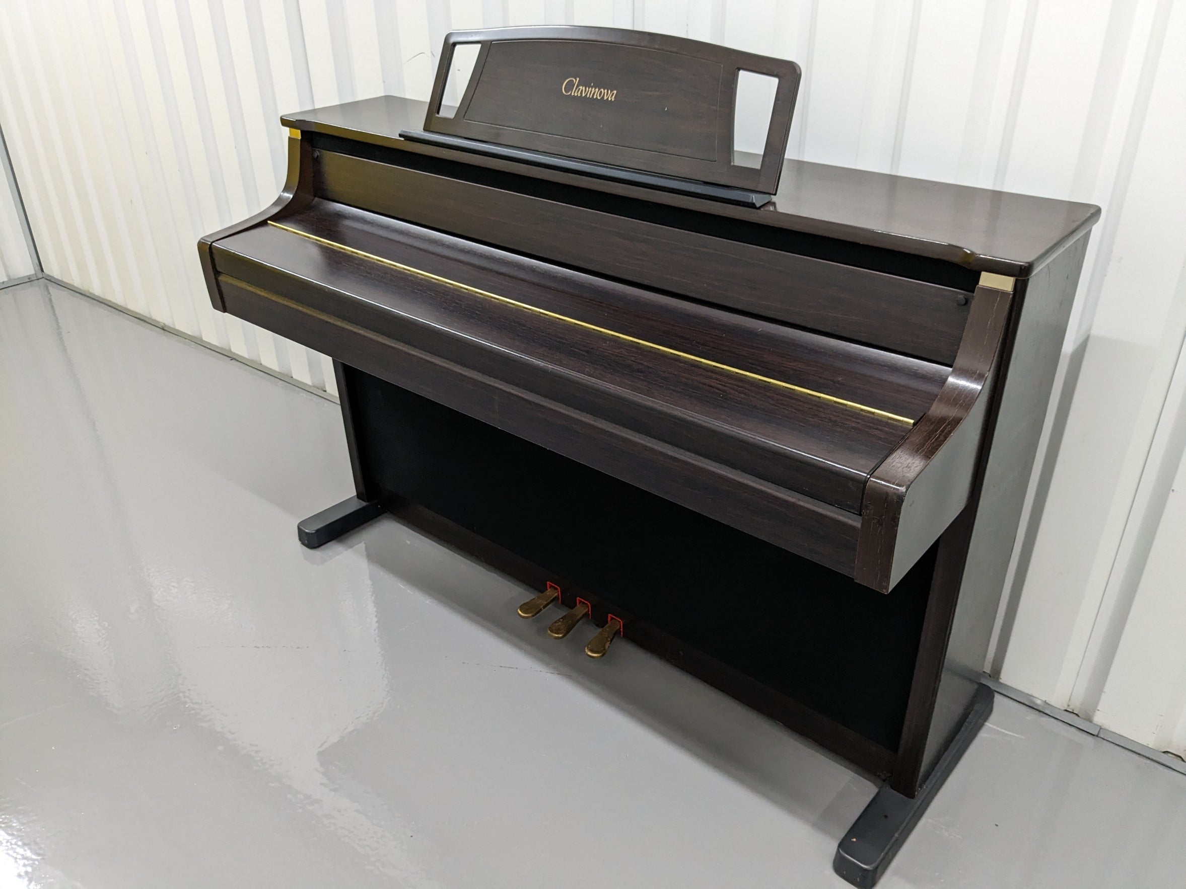 Yamaha clavinova store clp 560