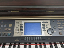 Load image into Gallery viewer, Yamaha Clavinova CVP-205 in rosewood with big speakers in base stock nr 23033