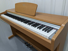 Load image into Gallery viewer, Yamaha Arius YDP-131 Digital Piano in cherry / light oak finish stock nr 23041