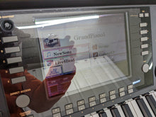 Load image into Gallery viewer, YAMAHA CLAVINOVA CVP-309PM DIGITAL PIANO + STOOL IN GLOSSY MAHOGANY stock 23081