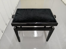 Load image into Gallery viewer, Yamaha Clavinova CVP-109PE Digital Piano and stool in glossy polished black stock # 23090