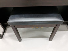 Load image into Gallery viewer, Yamaha Clavinova CLP-470 rosewood with wooden keys action + stool stock no 23125
