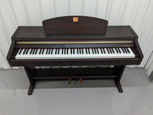 Load image into Gallery viewer, Yamaha Clavinova CLP-920 Digital Piano in rosewood, weighted keys stock nr 23142