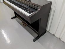 Load image into Gallery viewer, Yamaha Clavinova CLP-840 Digital Piano in dark rosewood finish stock # 23150