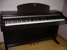 Load image into Gallery viewer, YAMAHA CLAVINOVA CLP-930 Digital Piano in rosewood, weighted keys stock nr 22211