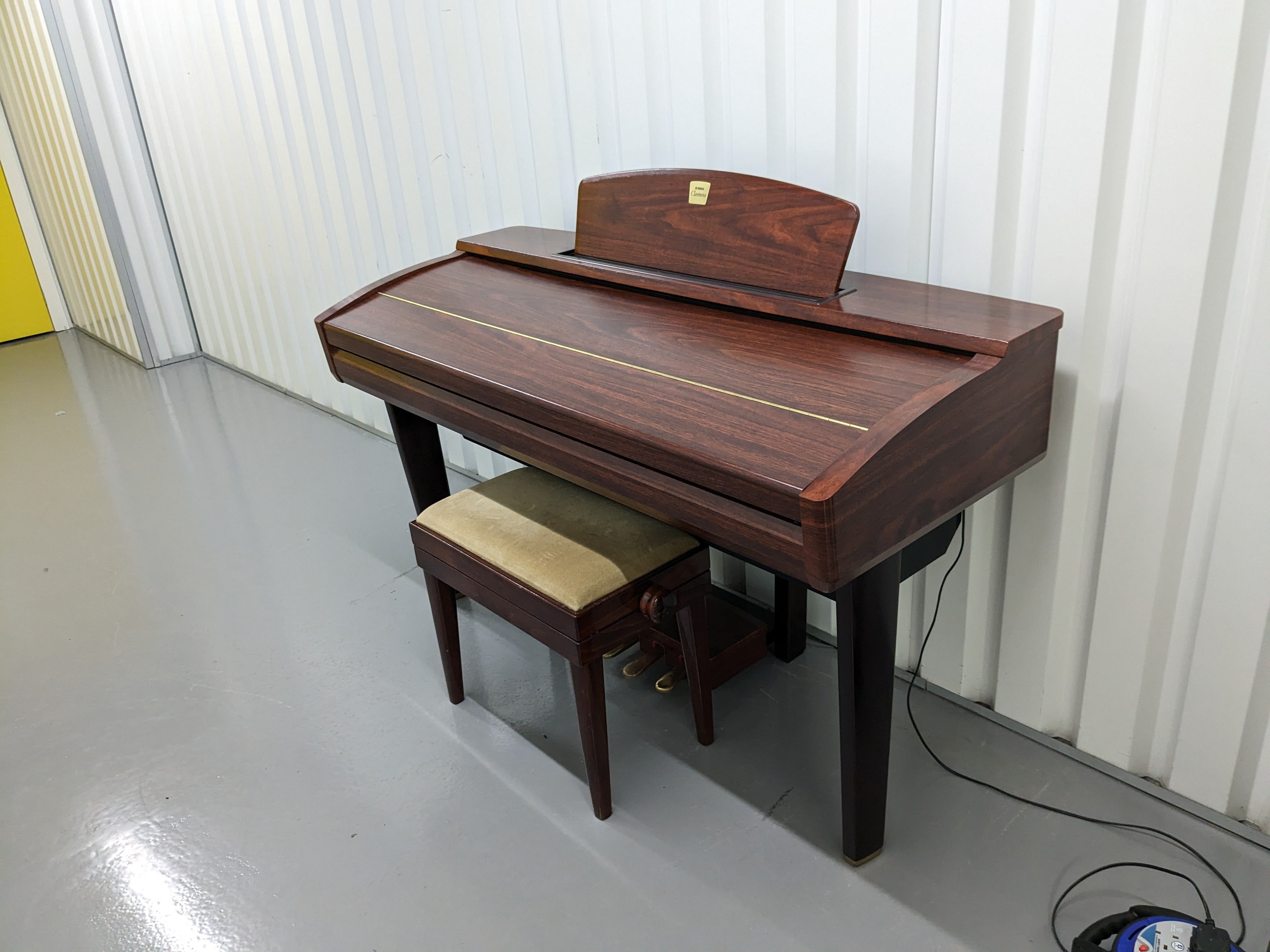 YAMAHA CLAVINOVA CVP-307 DIGITAL PIANO ARRANGER + STOOL IN MAHOGANY ST ...