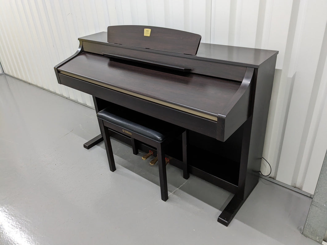 Yamaha Clavinova CLP-330 Digital Piano in dark rosewood finish stock nr 23168