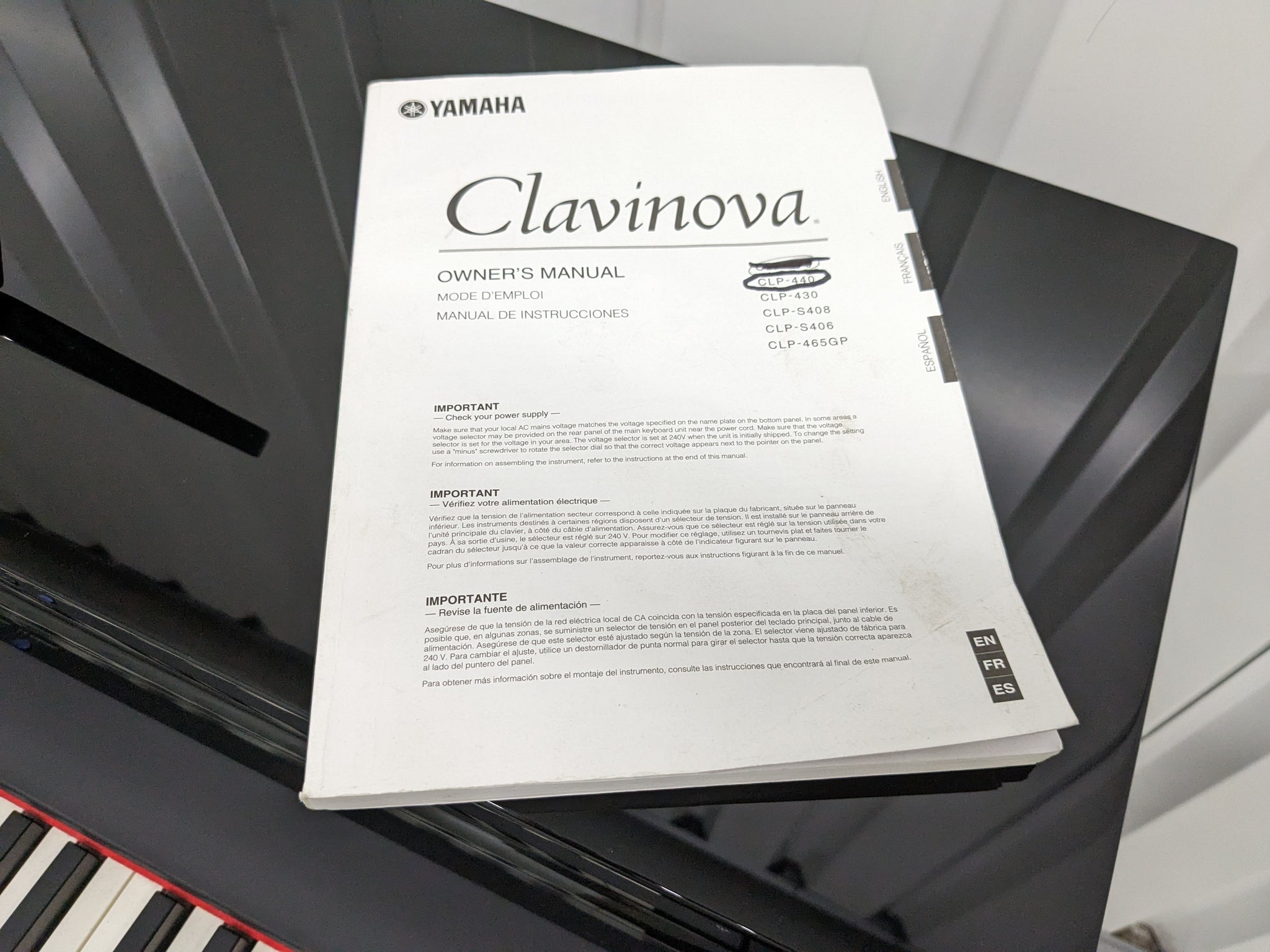 Yamaha Clavinova CLP-440PE Digital Piano polished ebony