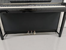 Load image into Gallery viewer, Yamaha Clavinova CLP-685PE Digital Piano polished ebony glossy black stock 23193
