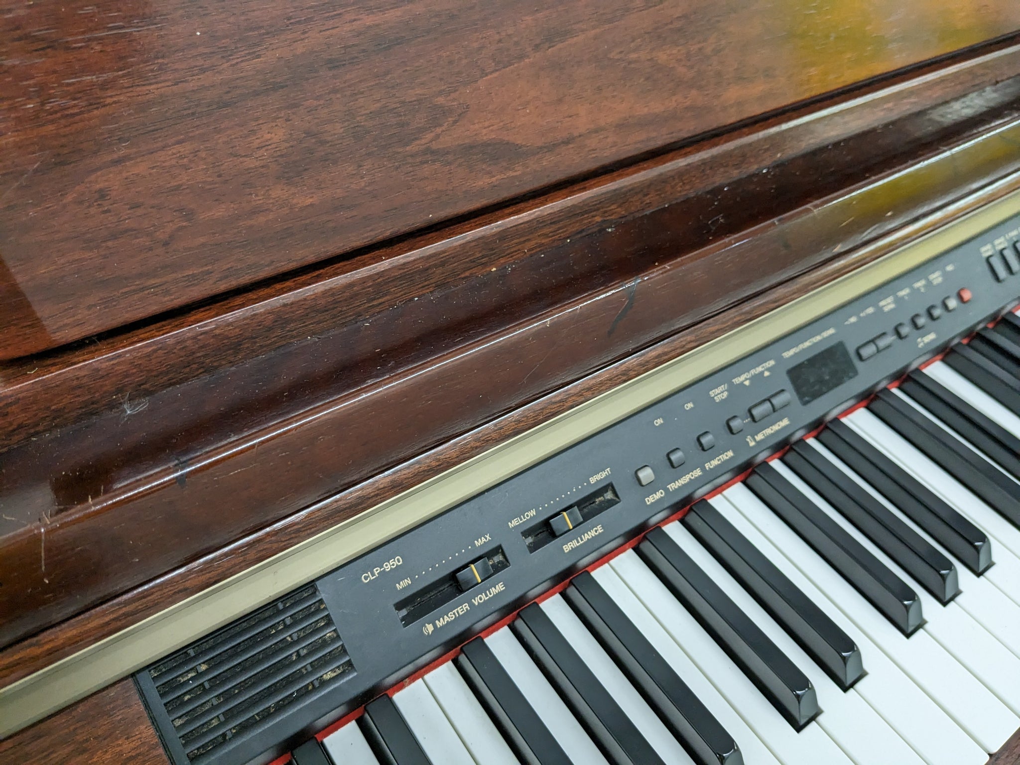 YAMAHA Clavinova CLP-950C 電子ピアノ YAMAHA CLAVINOVA CLP-950 Digital Piano in mahogany stock nr