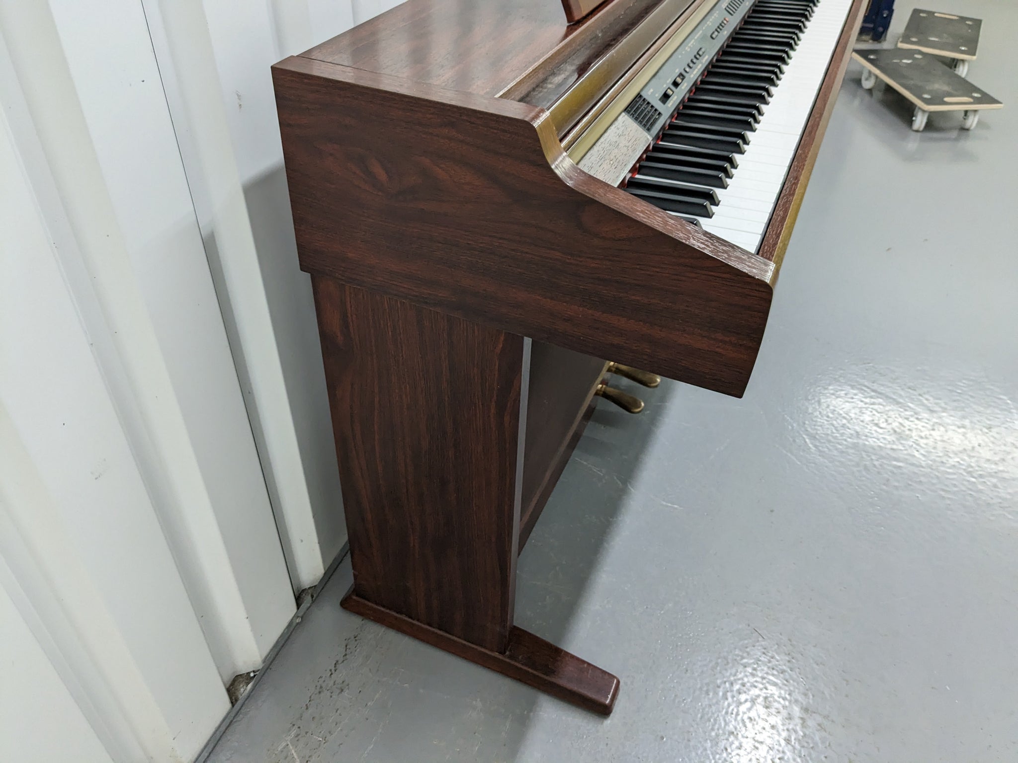 YAMAHA クラビノーバCLP950 YAMAHA CLAVINOVA CLP-950 Digital Piano in mahogany stock nr