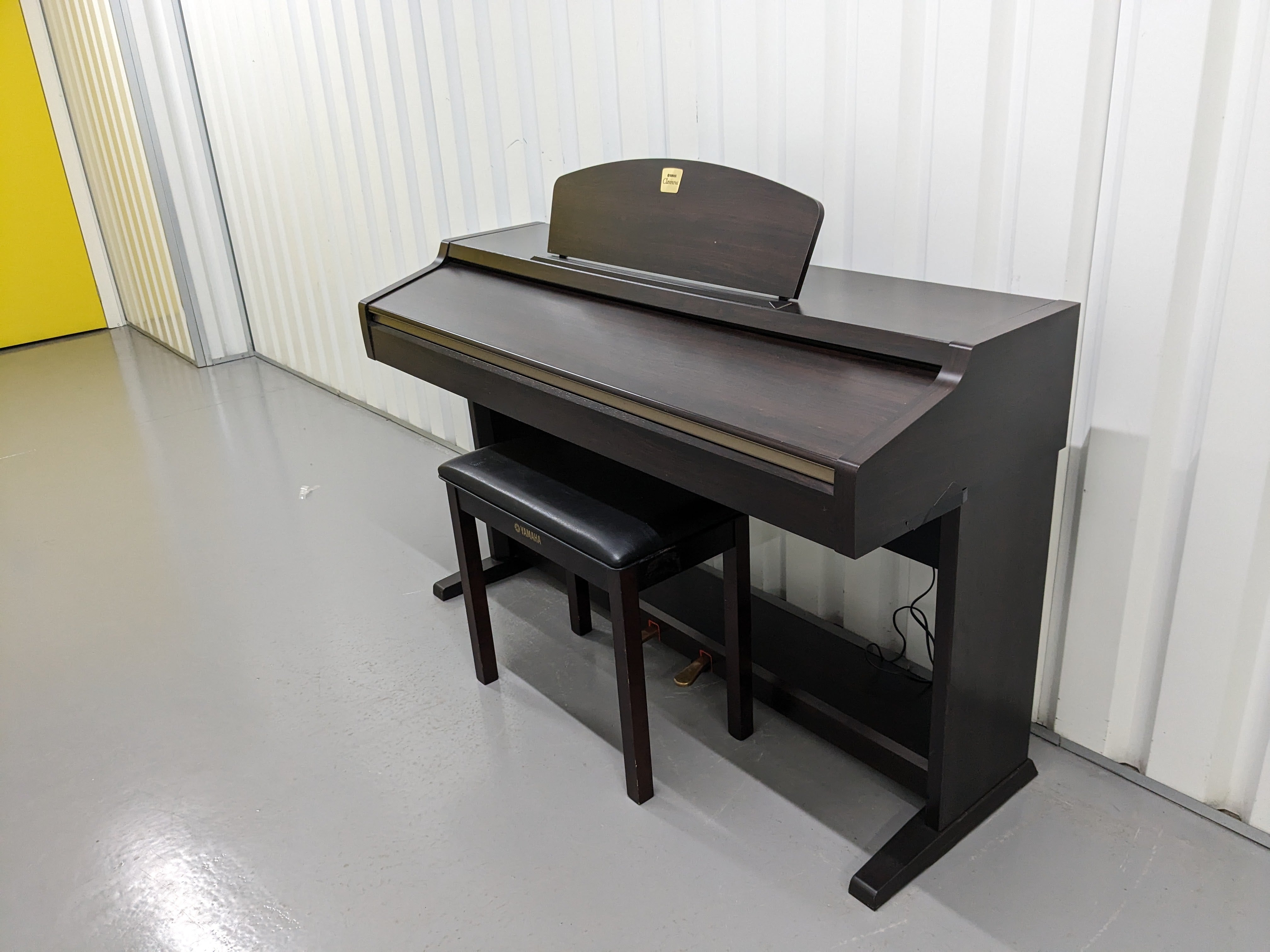 Sulin Da Yamaha Clavinova CLP-920 Digital Piano and stool in dark rosewood stoc ...