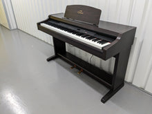 Load image into Gallery viewer, Yamaha Clavinova CLP-820 Digital Piano in dark rosewood stock nr 23204
