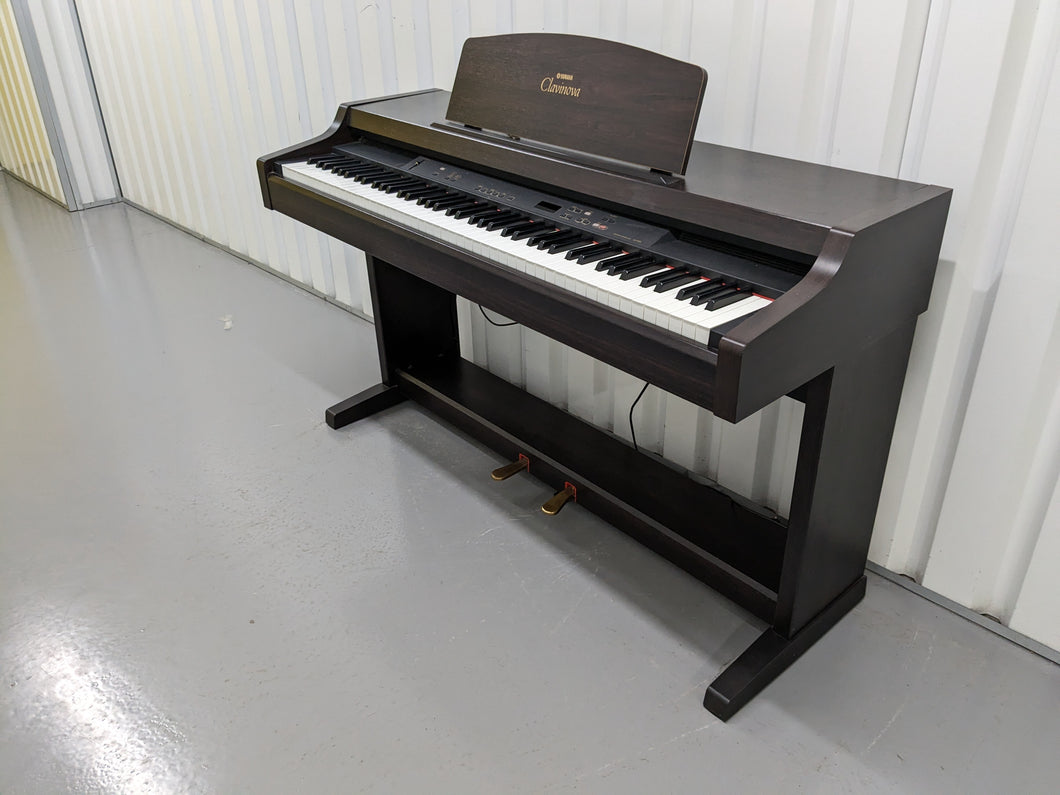Yamaha Clavinova CLP-820 Digital Piano in dark rosewood stock nr 23204