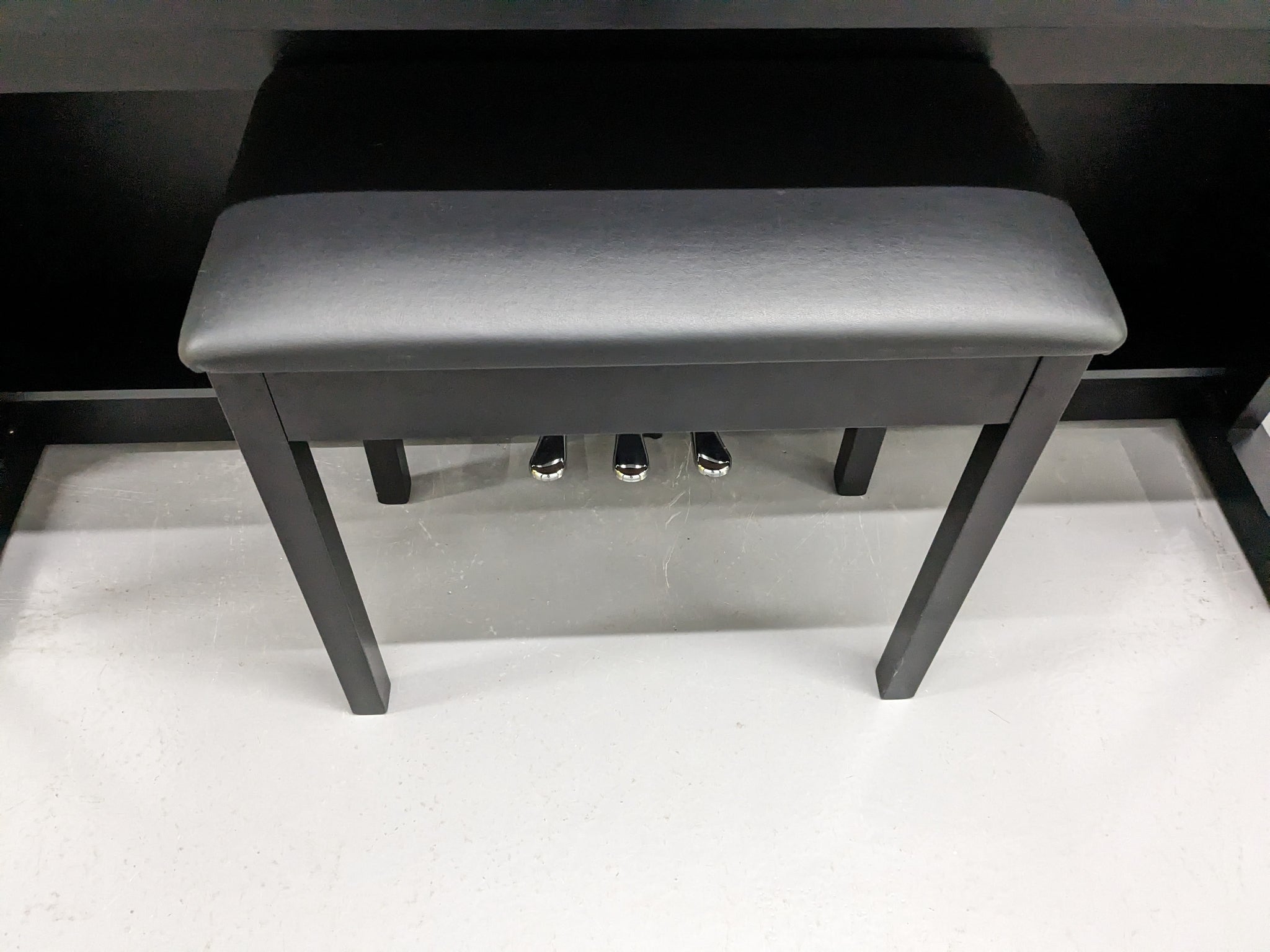 Kawai CA65 Concert Artist professional piano stool in satin