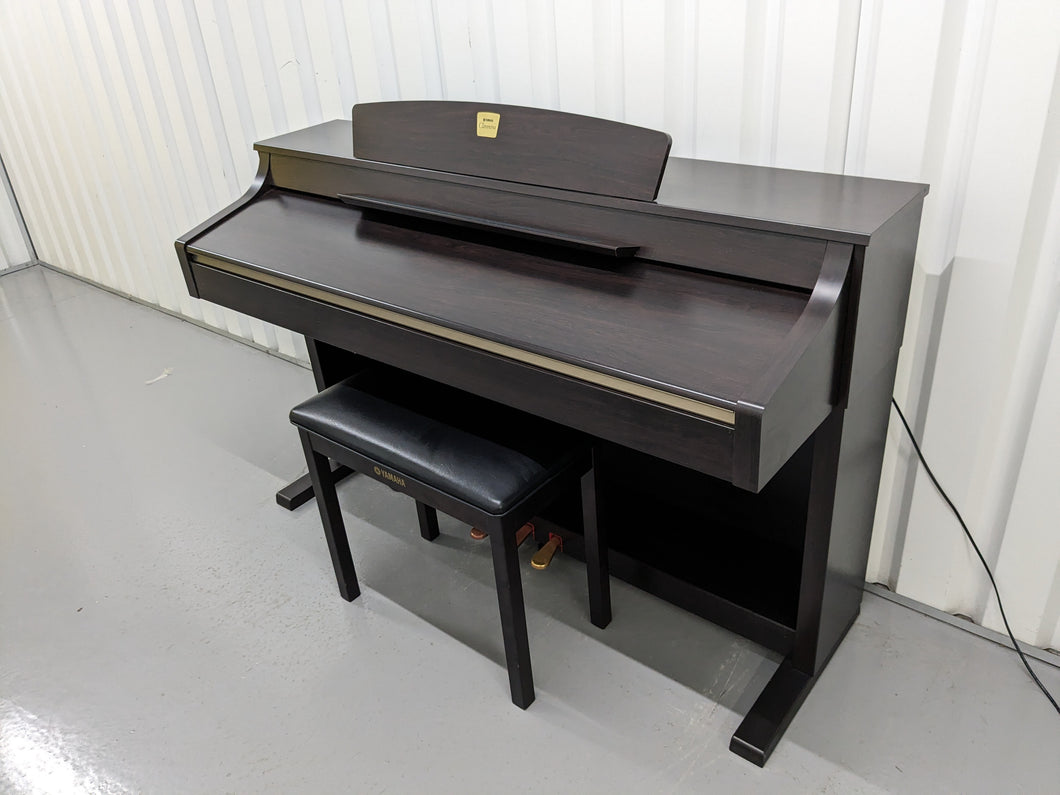 Yamaha Clavinova CLP-330 Digital Piano in dark rosewood finish stock nr 23216