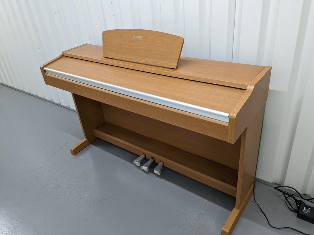 Yamaha Arius YDP-131 Digital Piano in cherry wood finish stock nr 23226
