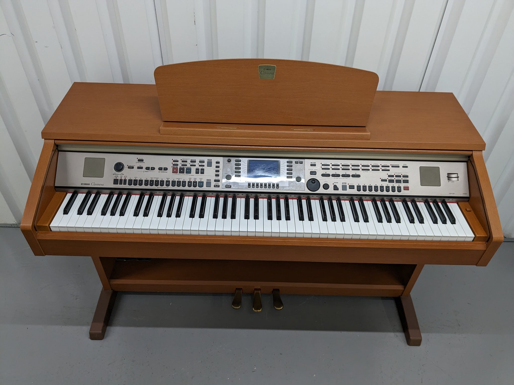 Yamaha Clavinova CVP-301 Digital Piano / arranger in cherry wood
