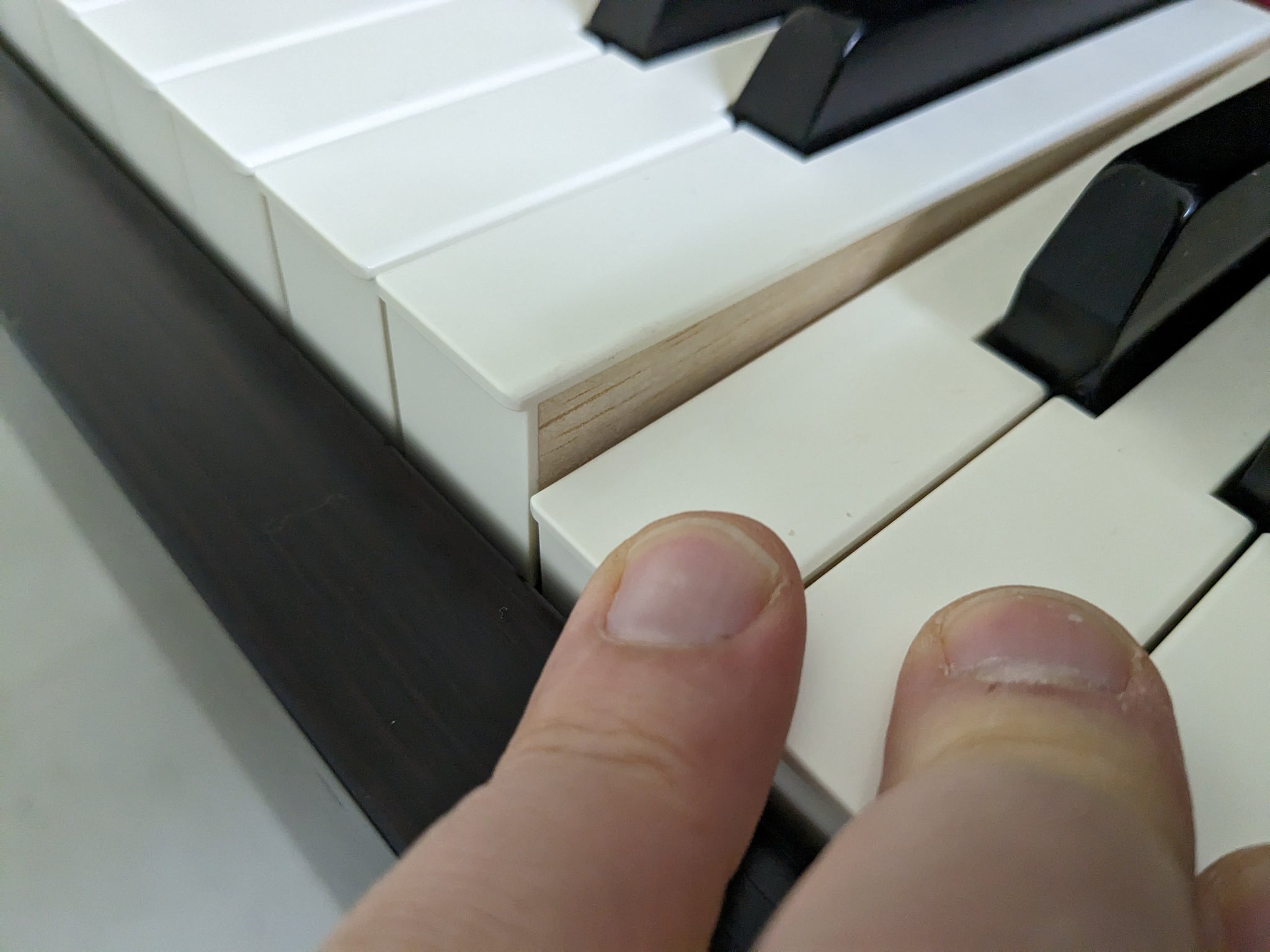 Yamaha Clavinova CLP-645 digital piano and stool in dark
