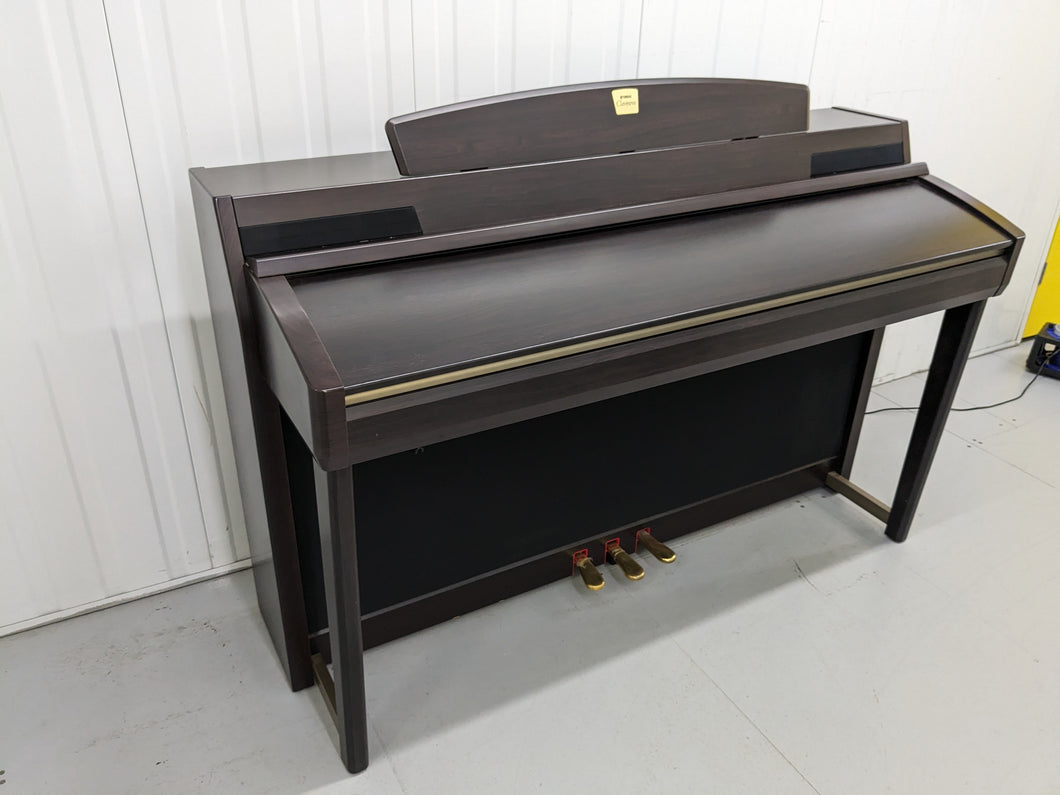 YAMAHA CLAVINOVA CLP-270 DIGITAL PIANO IN DARK ROSEWOOD stock nr 23244