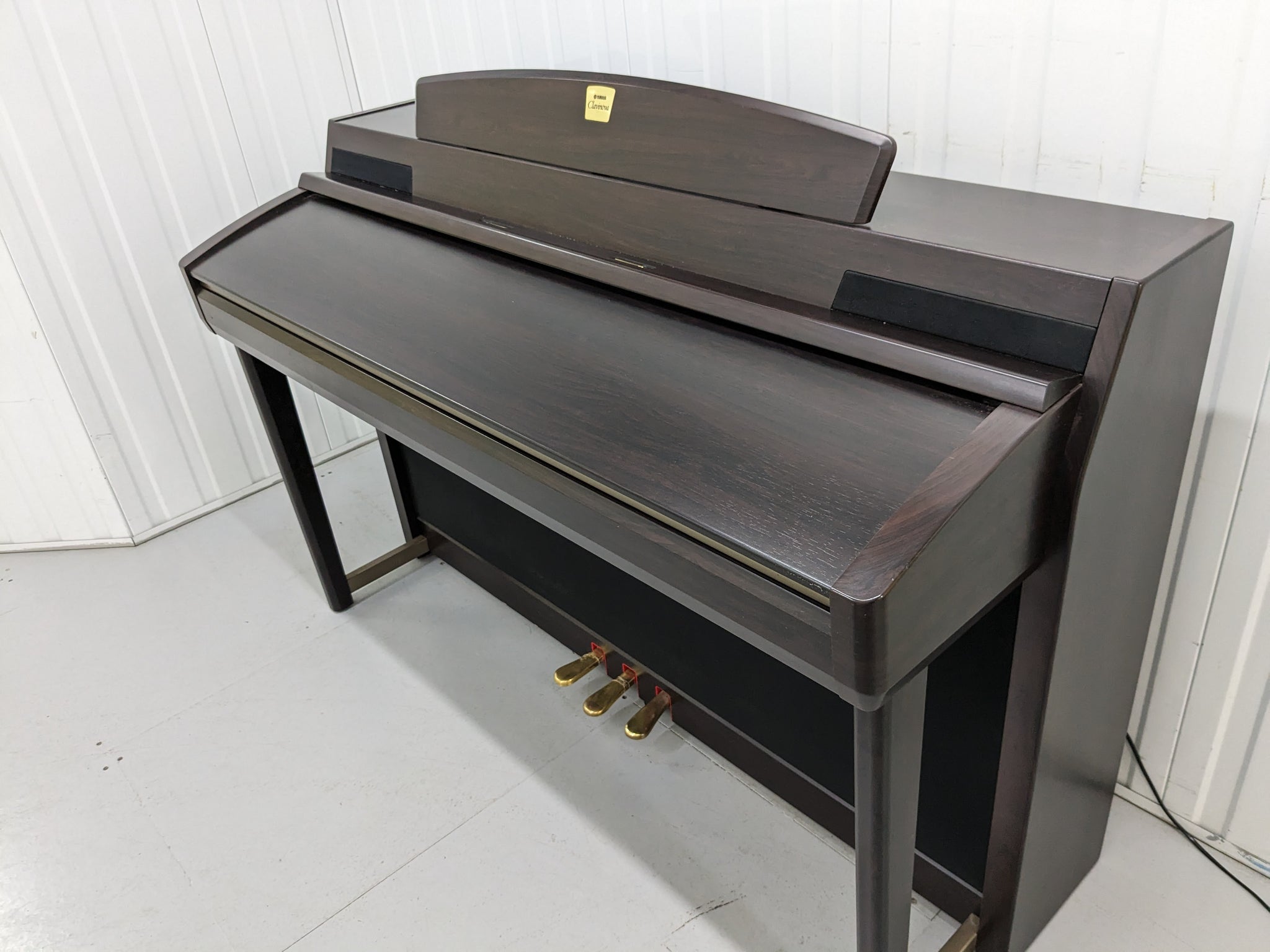 YAMAHA CLAVINOVA CLP-270 DIGITAL PIANO IN DARK ROSEWOOD stock nr 23244 –  Sulinda Music