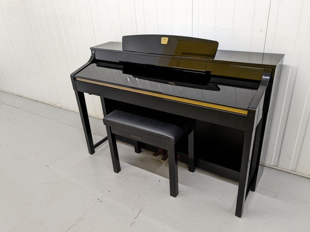 YAMAHA CLAVINOVA CLP-370PE DIGITAL PIANO + STOOL IN GLOSSY BLACK stock nr 23250