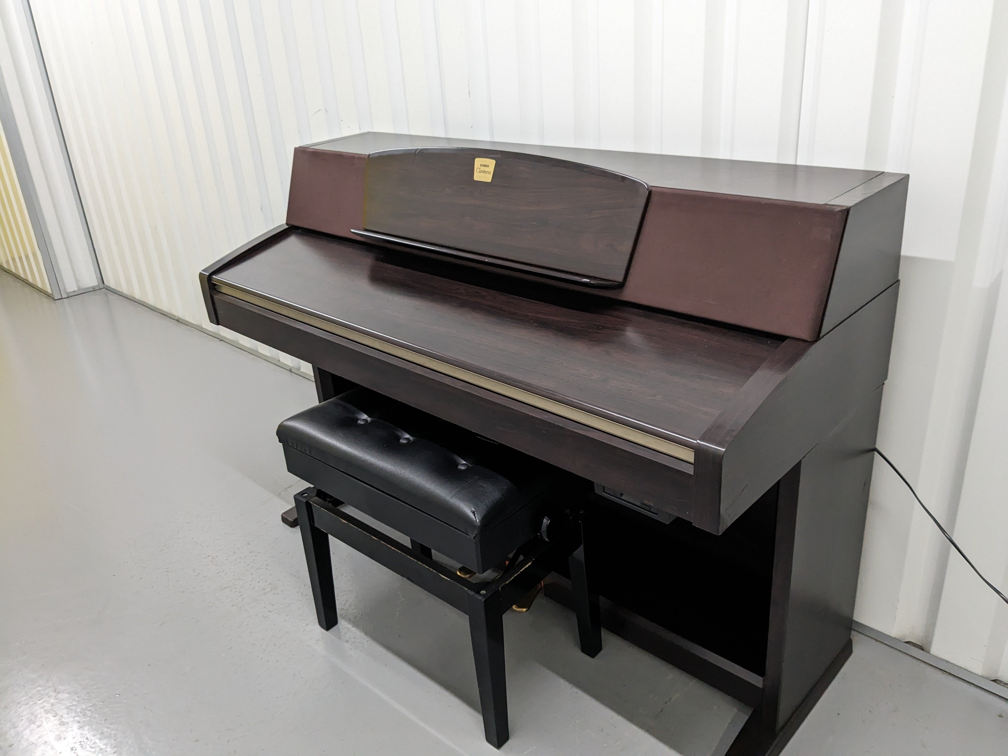 Yamaha Clavinova CLP-970 Digital Piano and stool in rosewood stock #23 ...