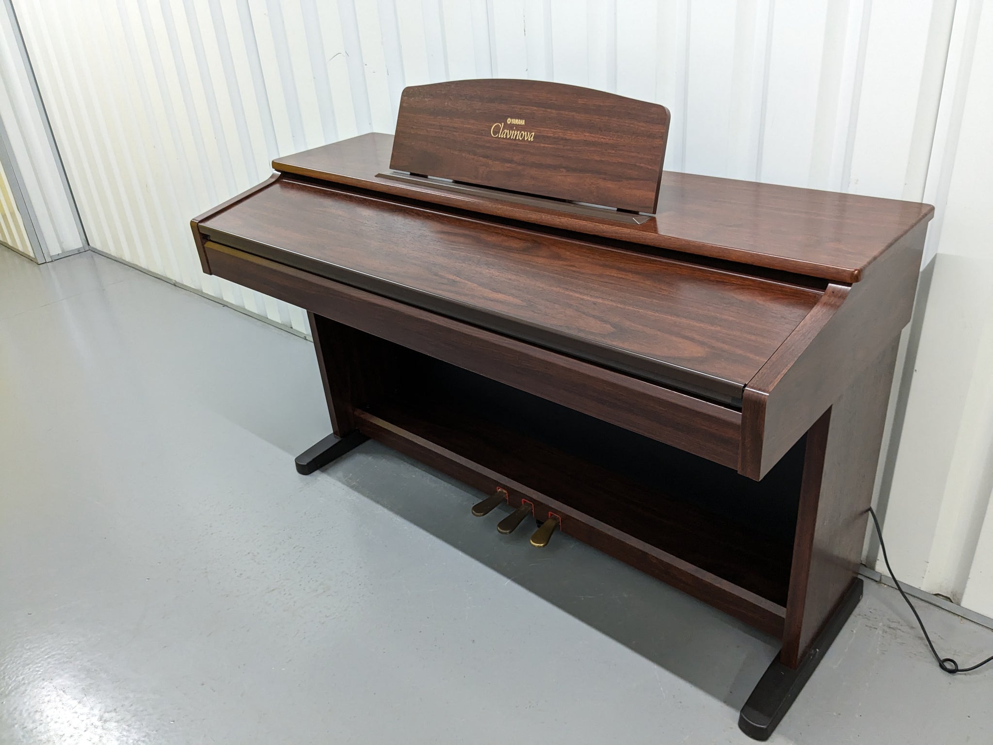 Yamaha Clavinova CVP-103 Digital Piano arranger in mahogany stock nr 2 –  Sulinda Music