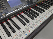 Load image into Gallery viewer, Yamaha Clavinova CVP-301 Digital Piano / arranger in rosewood. stock # 23275
