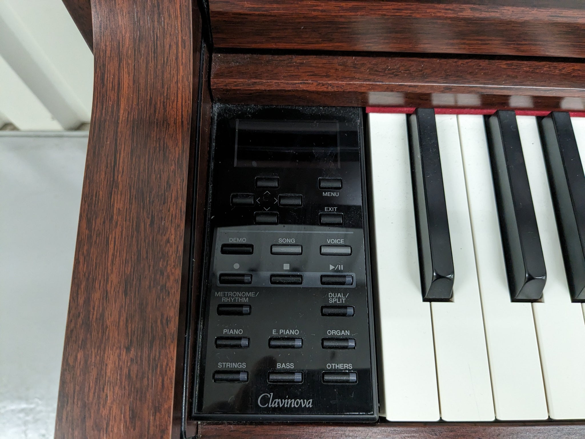 Yamaha Clavinova CLP-545 digital piano in mahogany with stool