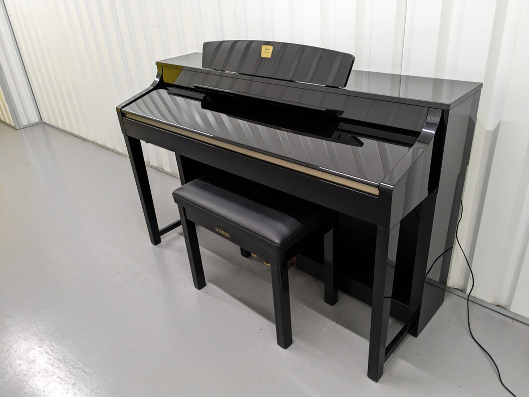 YAMAHA CLAVINOVA CLP-370PE DIGITAL PIANO + STOOL IN GLOSSY BLACK stock nr 23290